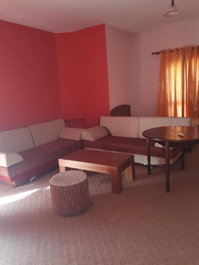 Hotel Meteor New Shtoj ภายนอก รูปภาพ