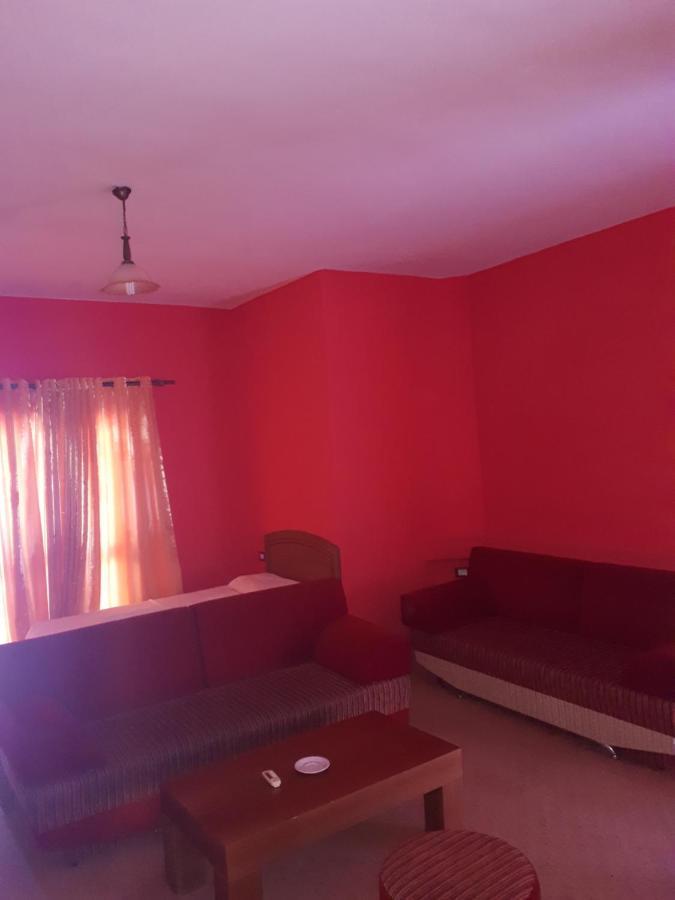 Hotel Meteor New Shtoj ภายนอก รูปภาพ